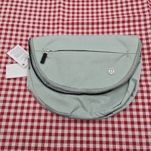 Lululemon All Night Festival Bag 5L gray